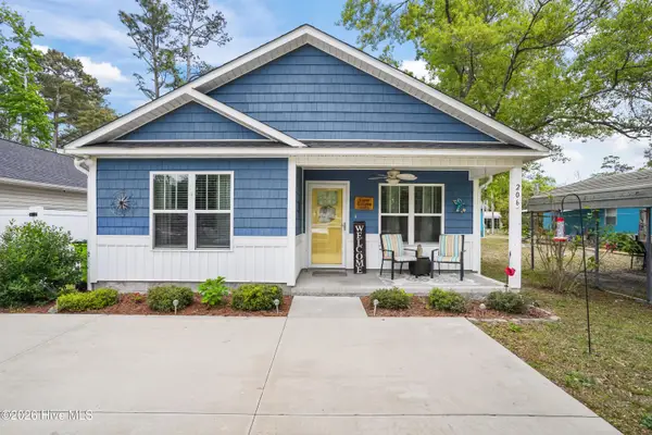 206 NE 76th Street, Oak Island, NC 28465