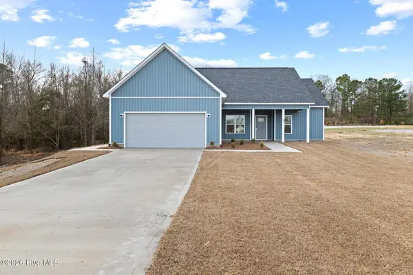 402 Wade Drive, Richlands, NC 28574