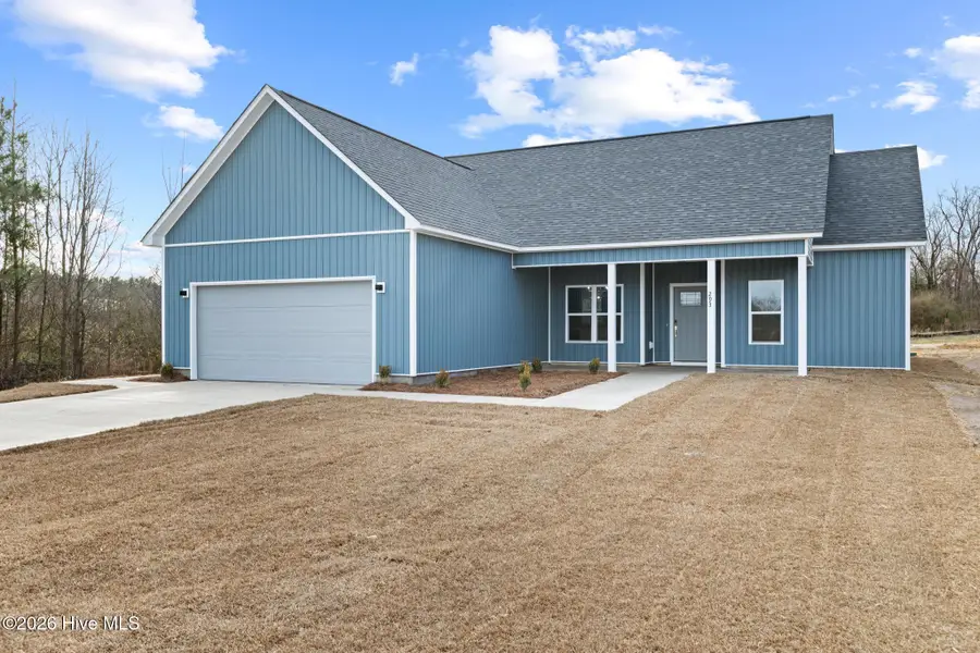 402 Wade Drive, Richlands, NC 28574 - #2
