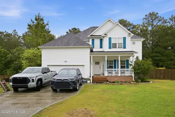 205 Middle Ridge Drive, Hubert, NC 28539
