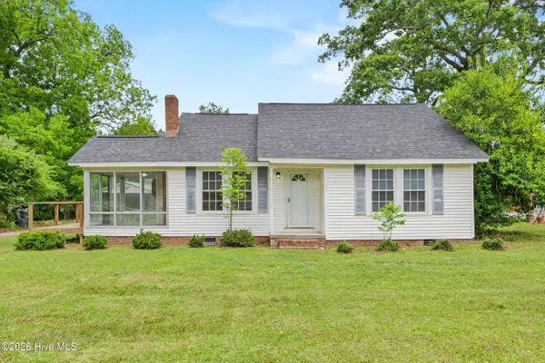 523 Hallsboro Road S, Hallsboro, NC 28442