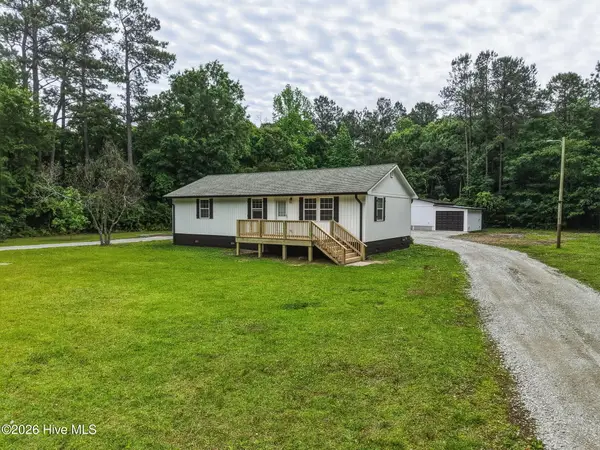 206 Village Drive, Beaufort, NC 28516