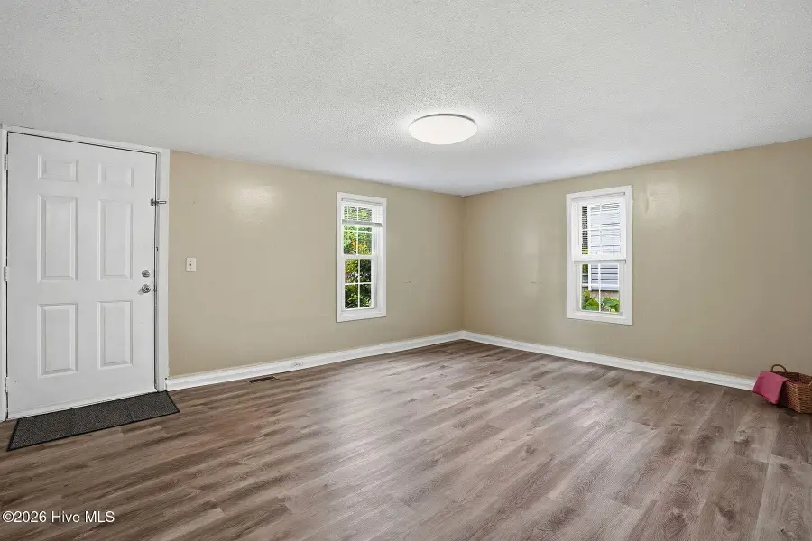 204 W Hill Street, Benson, NC 27504 - #2