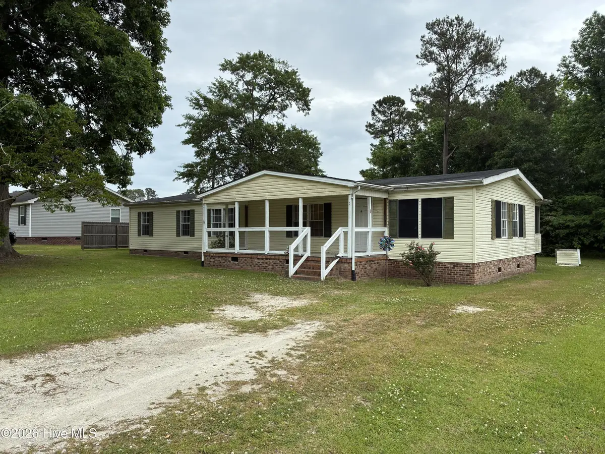 51 King Arthur Drive, Whiteville, NC 28472 - #1