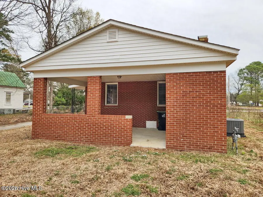 402 N Front Street, Hamilton, NC 27840 - #3