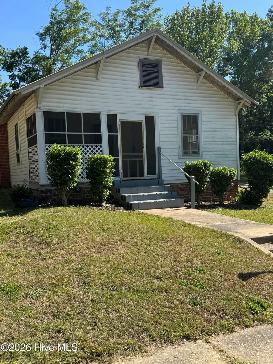 302 Robinson Street, Rockingham, NC 28379 - #2