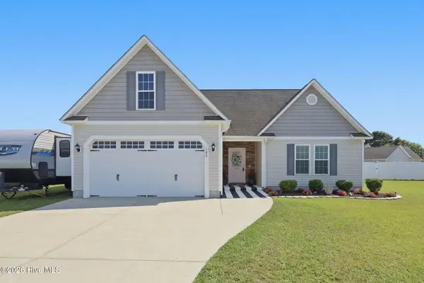 109 Kayak Court, Swansboro, NC 28584