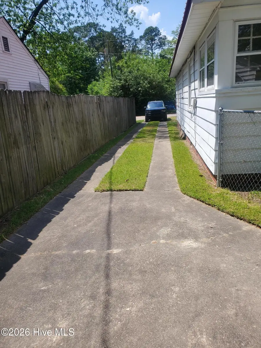 305 Glenwood Drive, Greenville, NC 27834 - #3