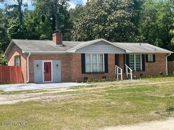 81 Grey Moss Lane, Elizabethtown, NC 28337