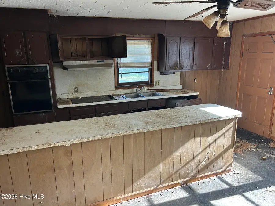 321 Pine Street, Kinston, NC 28501 - #2