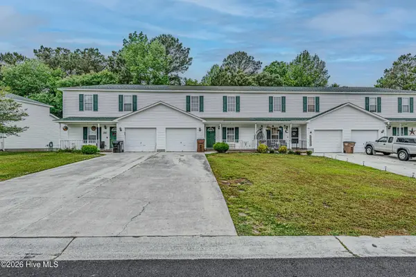 204 Winners Circle S, Jacksonville, NC 28546