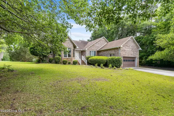 518 Chadwick Shores Drive, Sneads Ferry, NC 28460