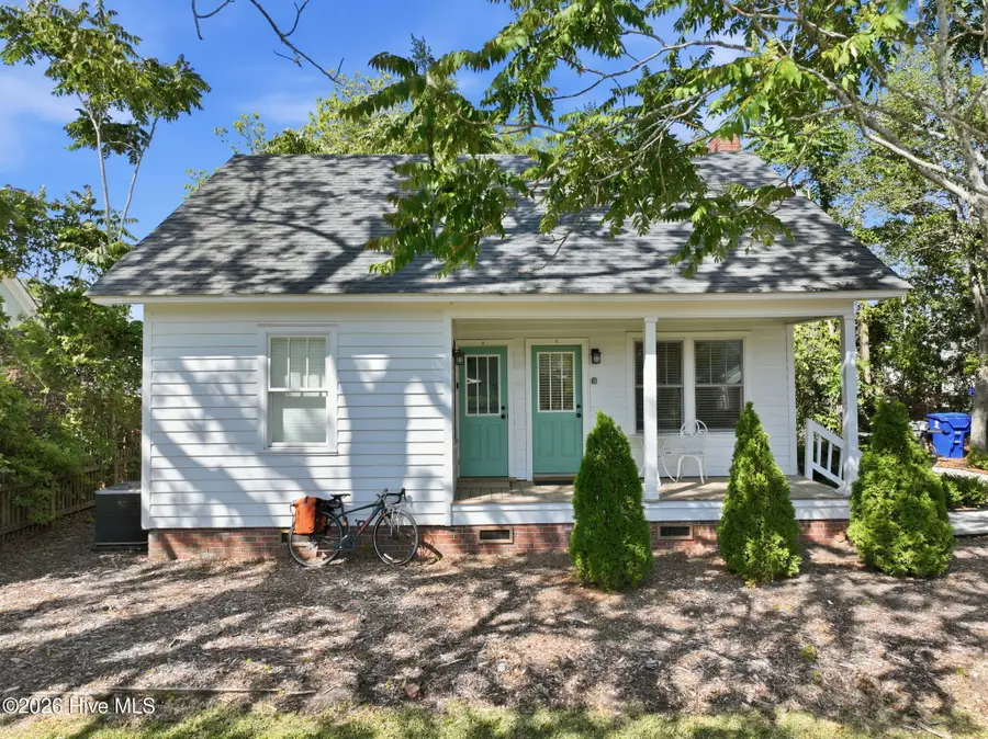 307 Orange Street, Beaufort, NC 28516 - #2