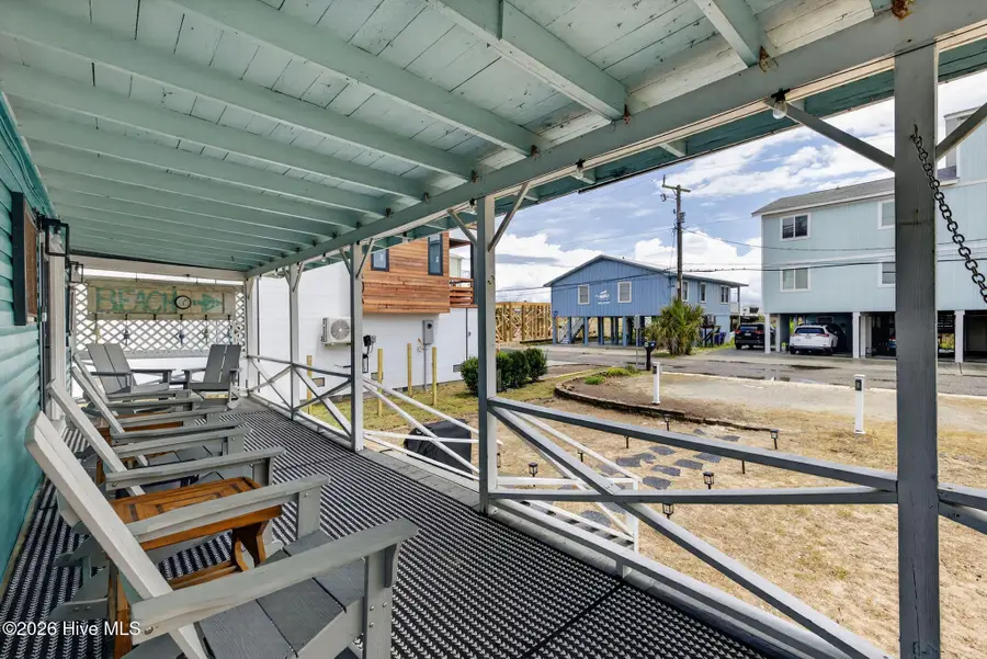 704 Carolina Beach Avenue S, Carolina Beach, NC 28428 - #3