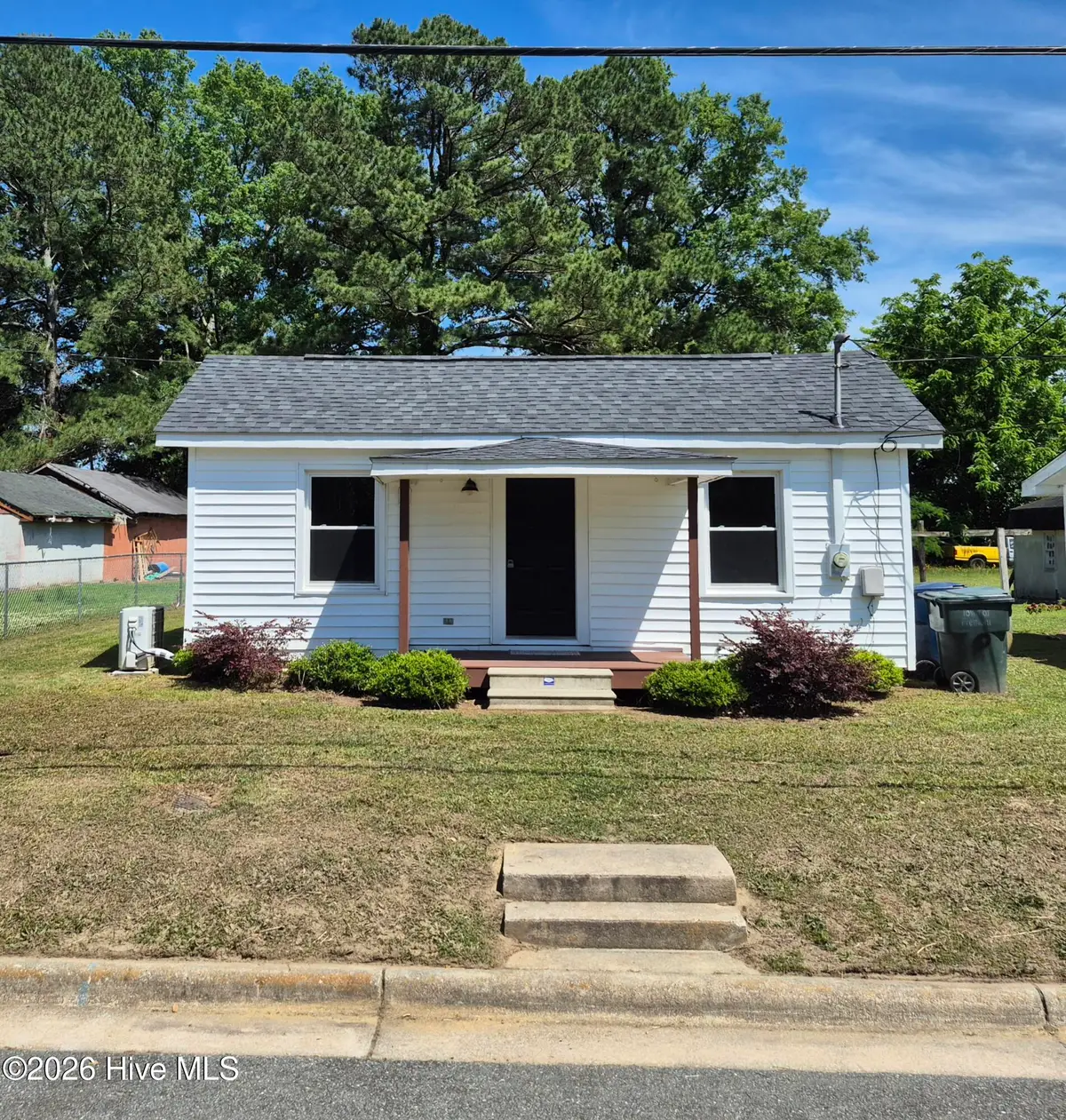 502 S Sycamore Street, Fremont, NC 27830 - #1