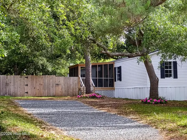 718 Shell Street, Hampstead, NC 28443