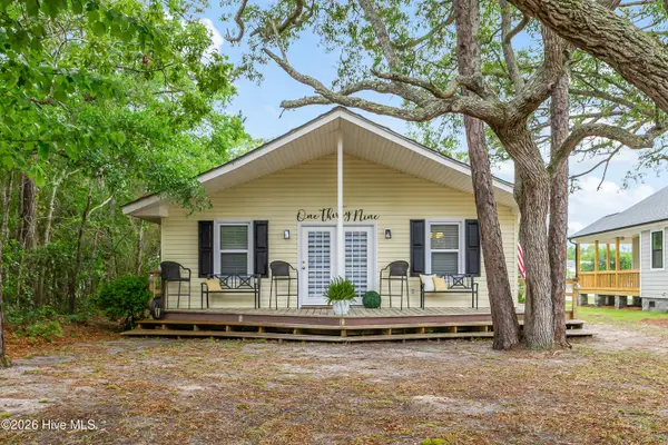 139 NE 39th Street, Oak Island, NC 28465