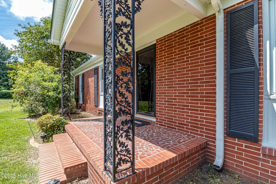 1801 E Azalea Drive, Goldsboro, NC 27530 - #3