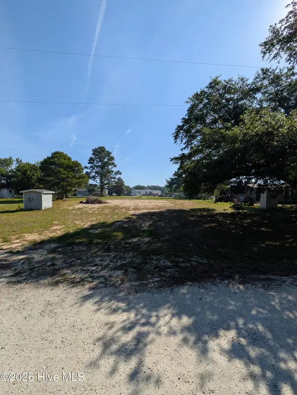 251 Roberts Road, Hampstead, NC 28443
