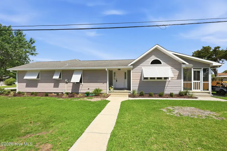 602 W Broad Street, Swansboro, NC 28584 - #3