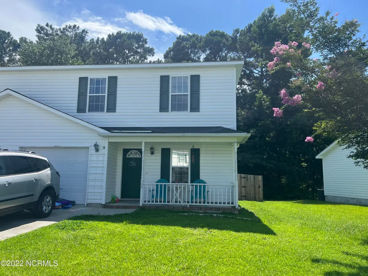 208 Winners Circle S, Jacksonville, NC 28546 - #1
