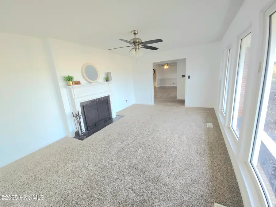 909 Clyde Drive, Jacksonville, NC 28540 - #3