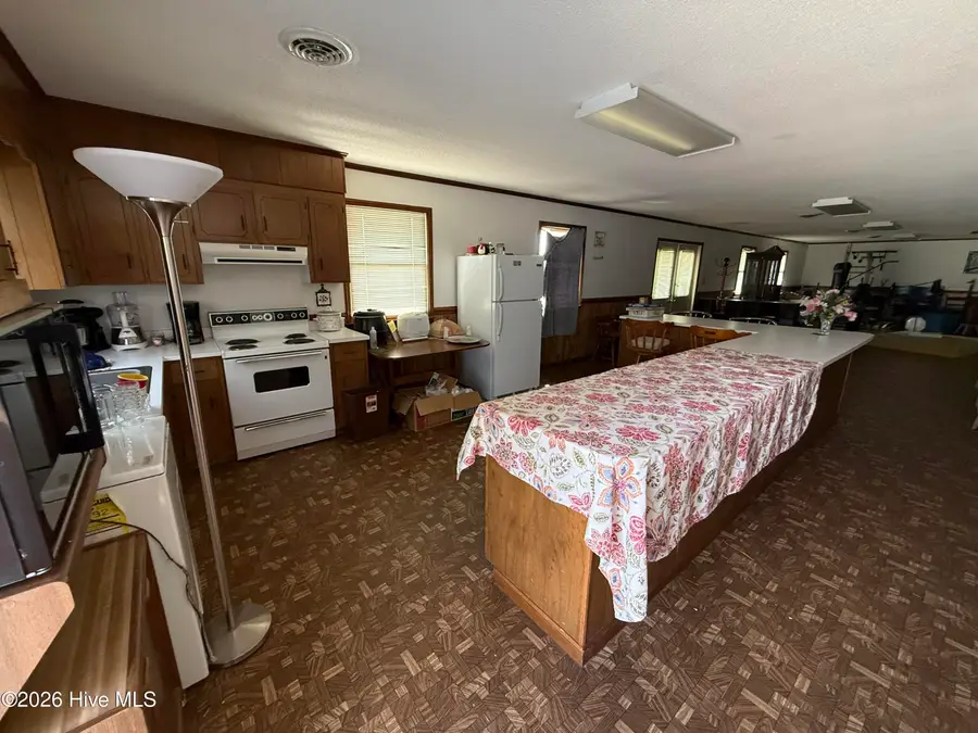 212 S Gillespie Street, Elizabethtown, NC 28337 - #2