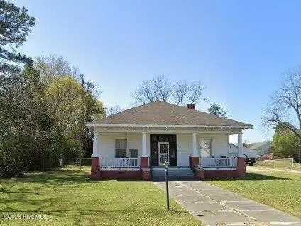 302 N Marlboro Street, McColl, SC 29570
