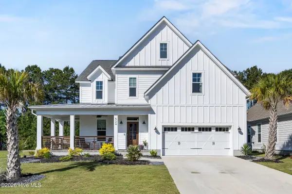 524 Moss Lake Lane, Holly Ridge, NC 28445