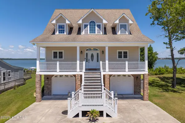 203 Riverside Drive, Sneads Ferry, NC 28460