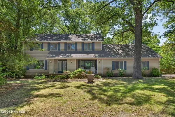 100 Wedge Road, Hampstead, NC 28443