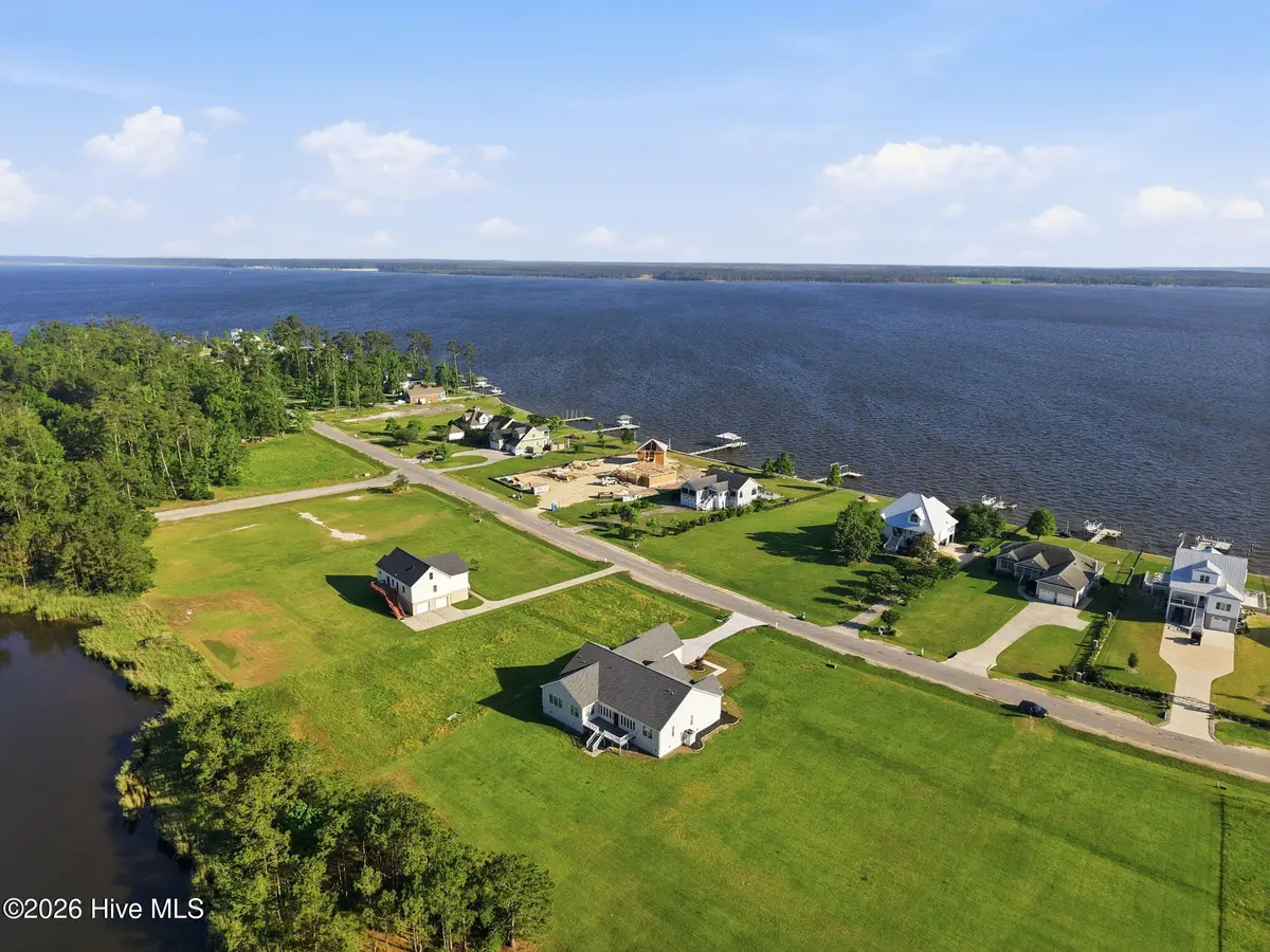 117 E Dowry Creek, Belhaven, NC 27810 - #1