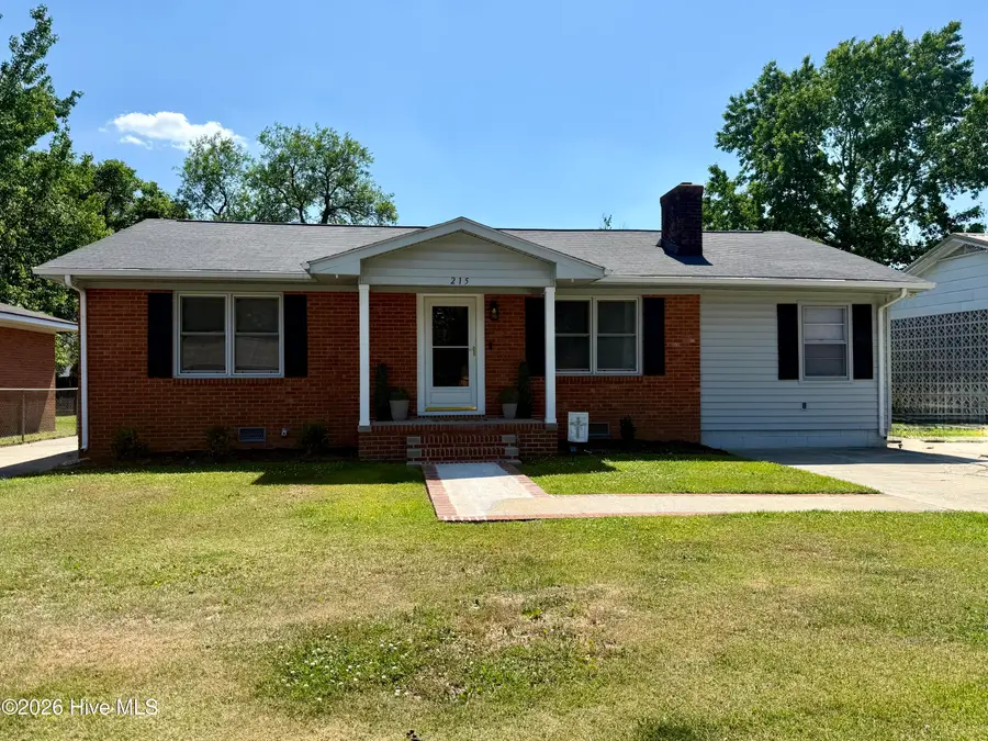 215 N Edgewood Avenue, Williamston, NC 27892 - #2