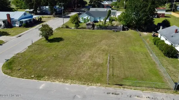 102 Whitley Street, Walstonburg, NC 27888
