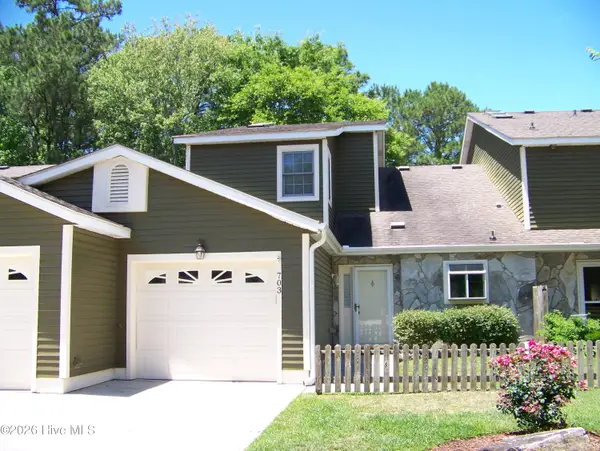 703 Cedarwood Village, Morehead City, NC 28557