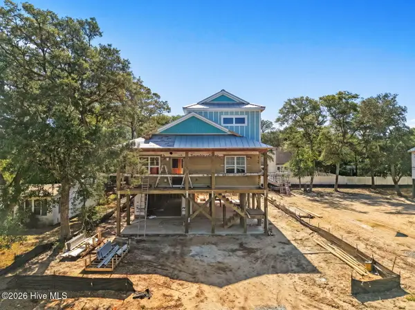 110 NE 41st Street, Oak Island, NC 28465