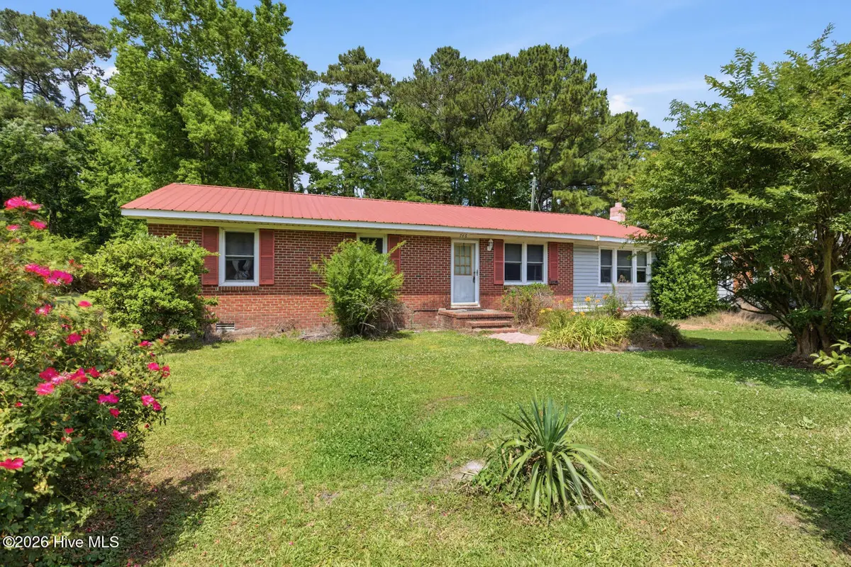 746 Kinston Highway, Richlands, NC 28574 - #1