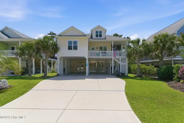 206 NE 61st Street, Oak Island, NC 28465