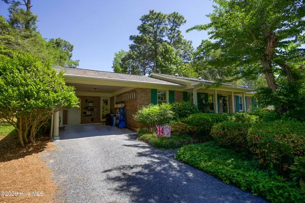 305 Selkirk Trail, Southern Pines, NC 28387