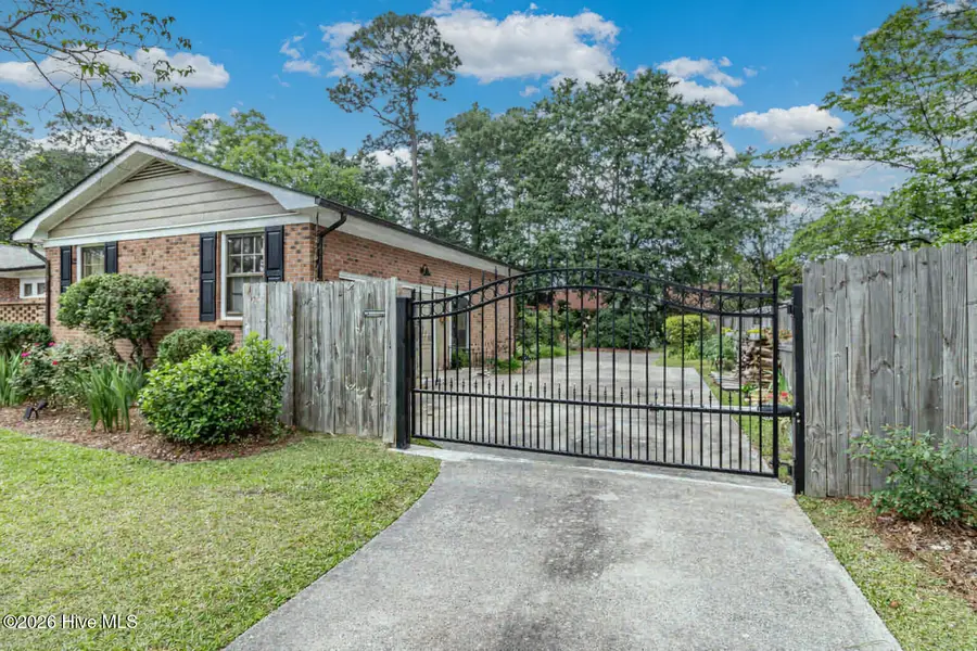 1209 W Highland Avenue, Kinston, NC 28501 - #3