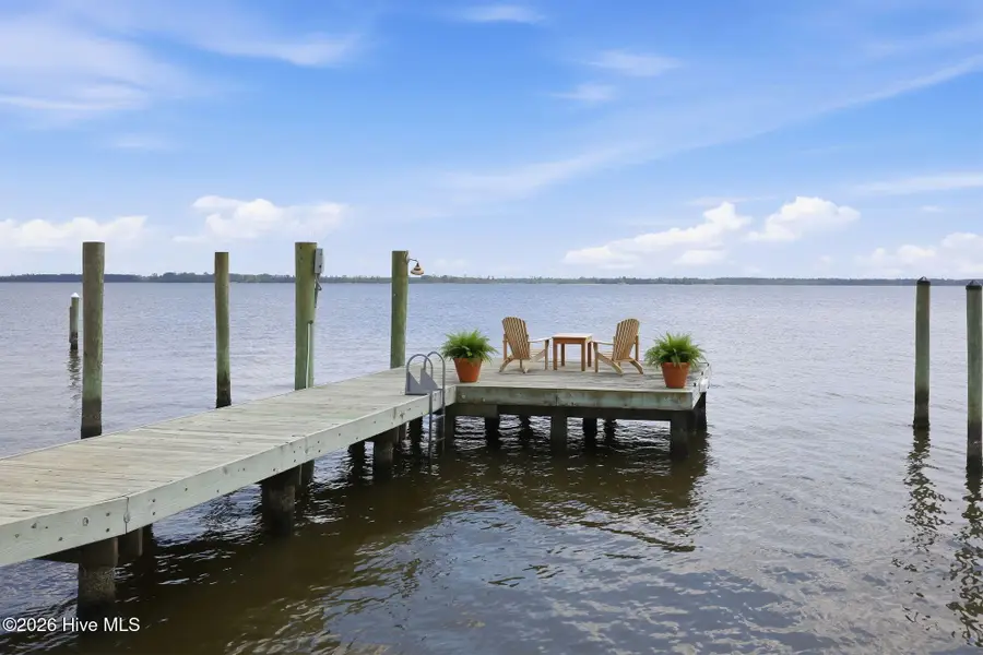 110 E Dowry Creek, Belhaven, NC 27810 - #2