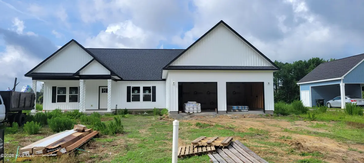 201 Crown Drive, Washington, NC 27889 - #1