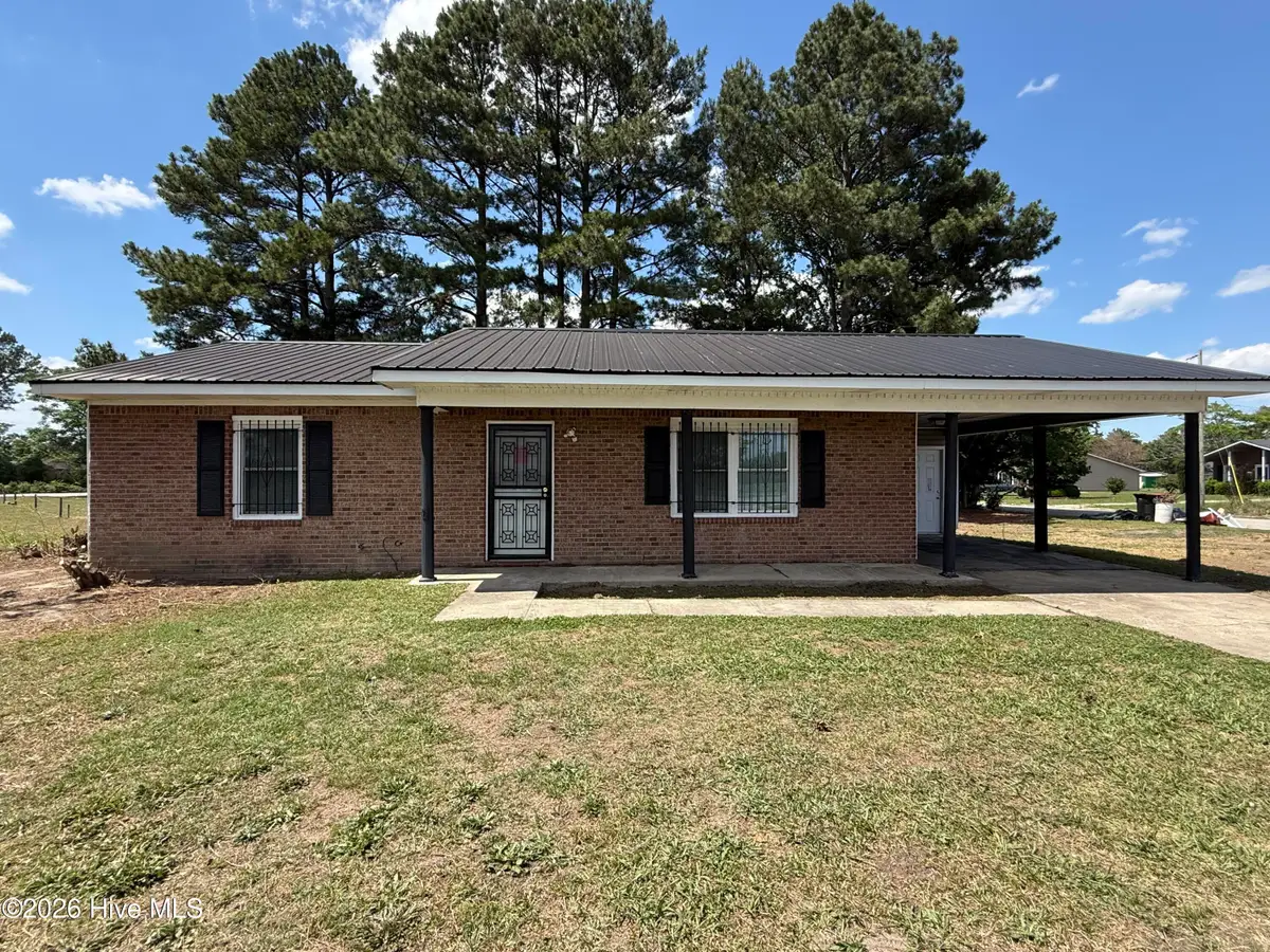 302 Hubert Mclean Avenue, Red Springs, NC 28377 - #1