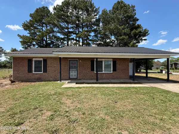 302 Hubert Mclean Avenue, Red Springs, NC 28377