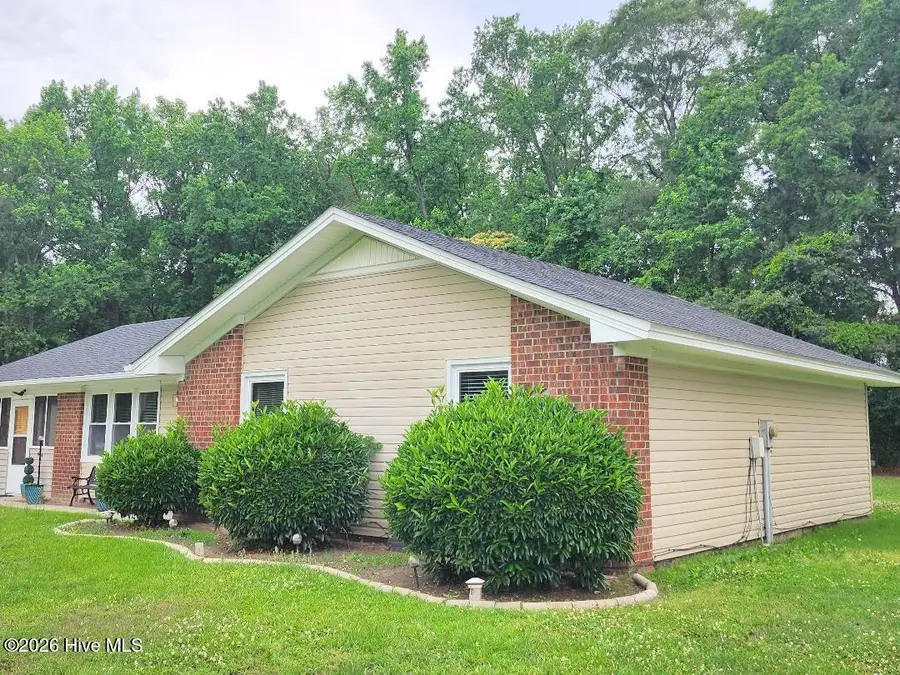 102 Fox Run Circle, Greenville, NC 27858 - #2