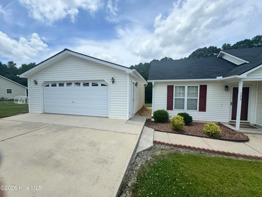 124 Stockbridge Drive, Selma, NC 27576 - #3
