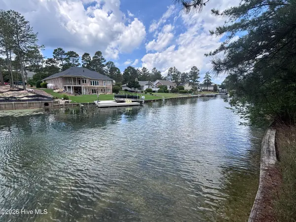 111 Callis Circle, West End, NC 27376