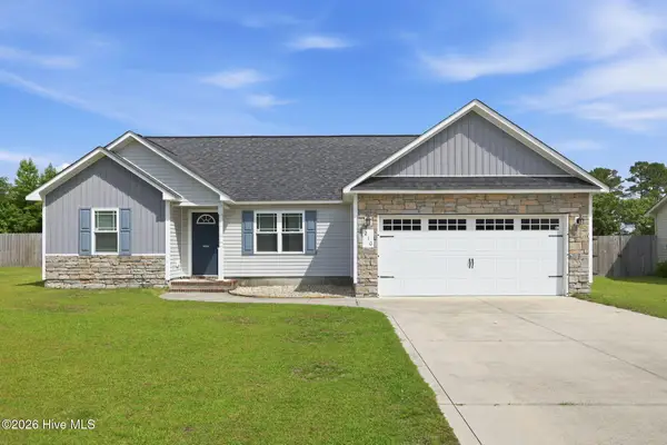 210 Brice Court, Hubert, NC 28539
