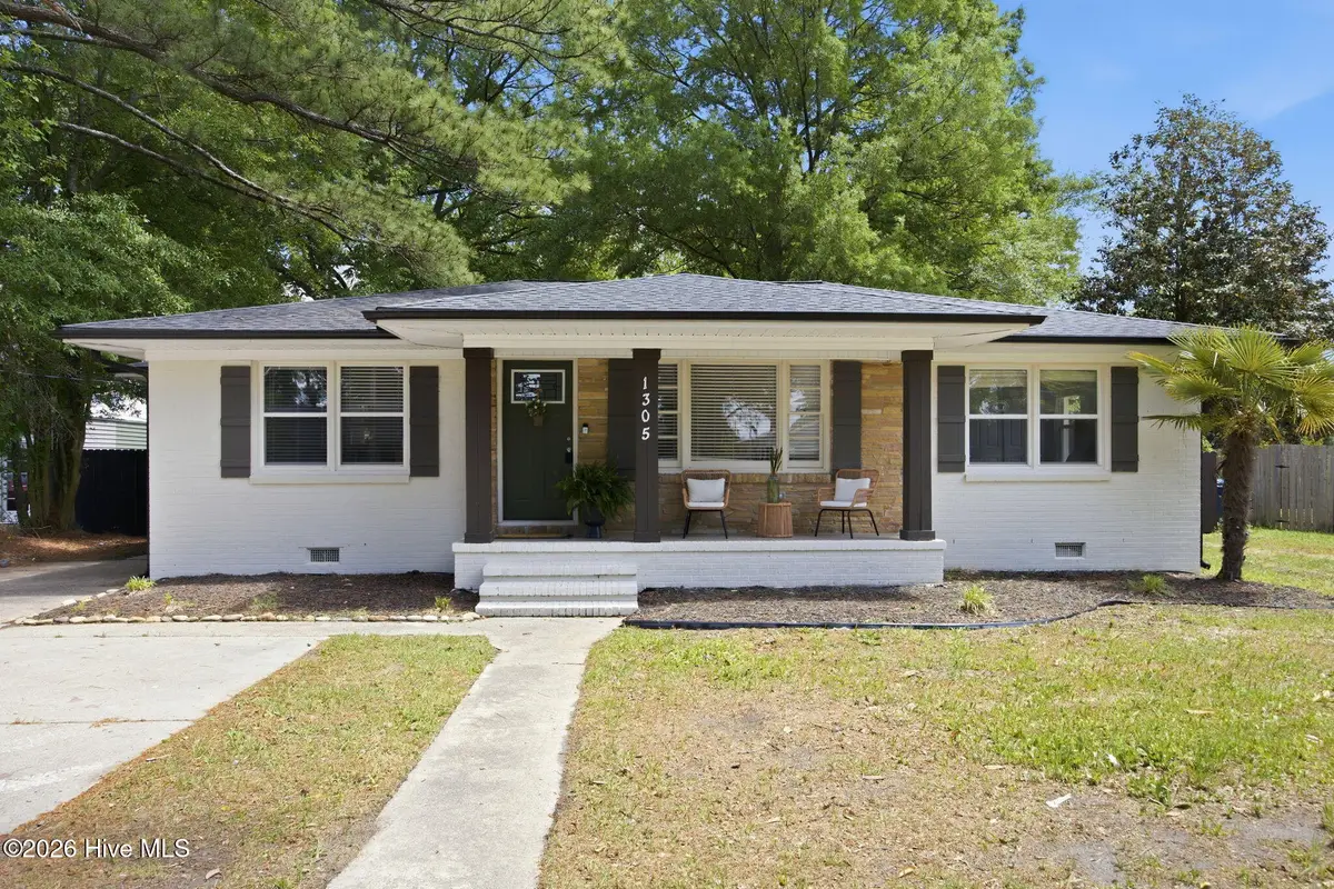 1305 Washington Street, Washington, NC 27889 - #1