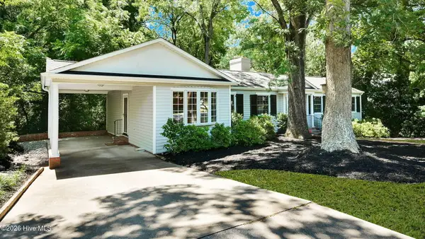 141 E Longmeadow Road, Greenville, NC 27858